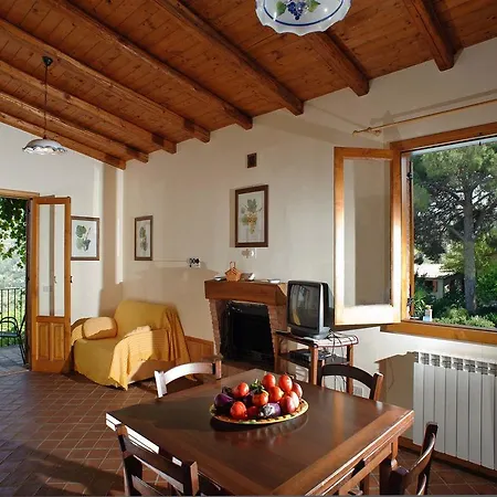 Borgo Maisale Alloggio per agriturismo *